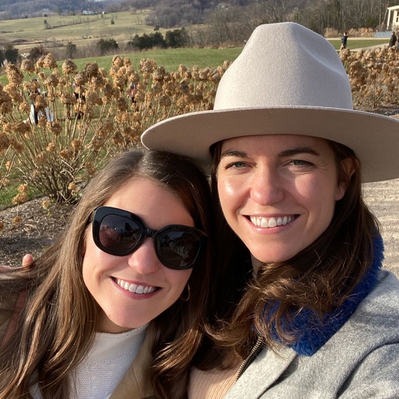 Meet your Posher, Caroline - Picture 3 of 4